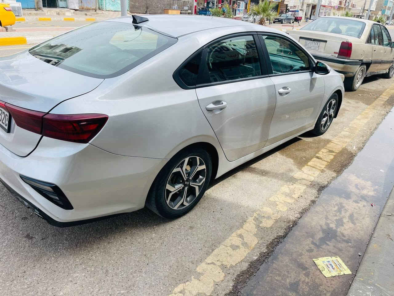 للبيع قسط او نقد اقل مقدمه ٦٥ ورقه
فورتي ٢٠٢١ امريكي من امريكا سرقت بنيد
وبالعراق تبديل بابتين عكس السايق
مواصفات عاديه
رقم سليمانيه انكليزي الجديد
سنويه وهزه جديده
مكينه ٢٠٠٠ دوش
سياره جاهزه بدون نقص 
مكاني الفلوجه
*********** واتساب
