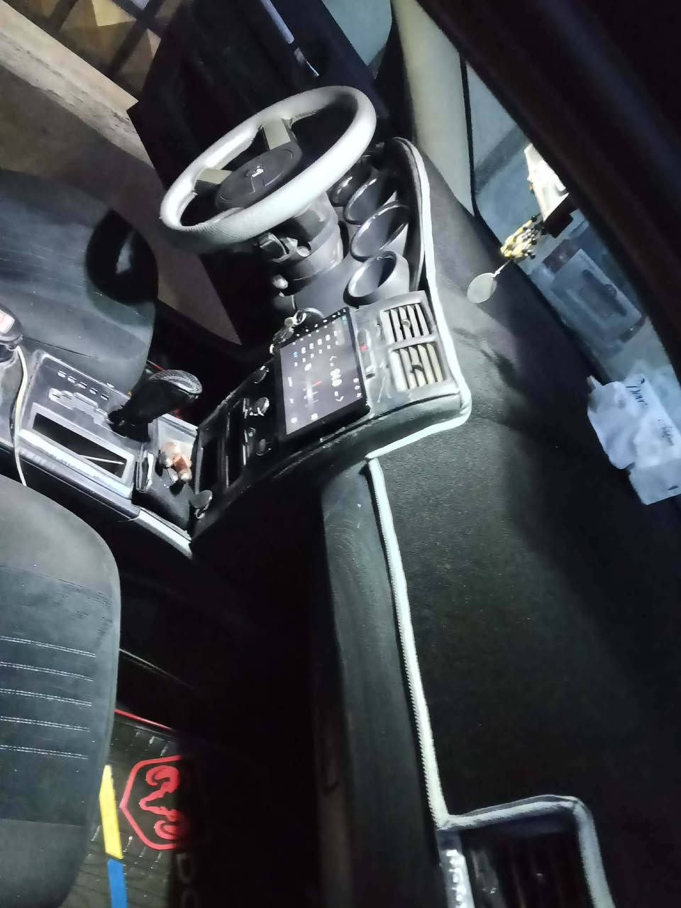 دودج جارجر 2010 رقم نينوى كابون بانزين كير ومحرك شرط صبغ قطعتين السيارة نضيفة مال جناي مو مال خط تخم تاير باتري جديد السعر 110  موبايل للتواصل *********** مكلف بلنشر
