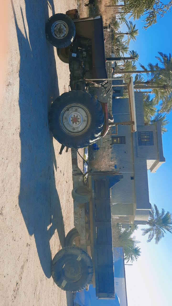 السلام عليكم ورحمة الله وبركاته مكينة فركسن حجم ٢٩٠ محرك مجفت جديد استندر باور وراهة فدان او عربانة سنوية ٢٨ تحويل ثاني يوم بسمي المكينة هاذ رقمي ***********ابو حسين
