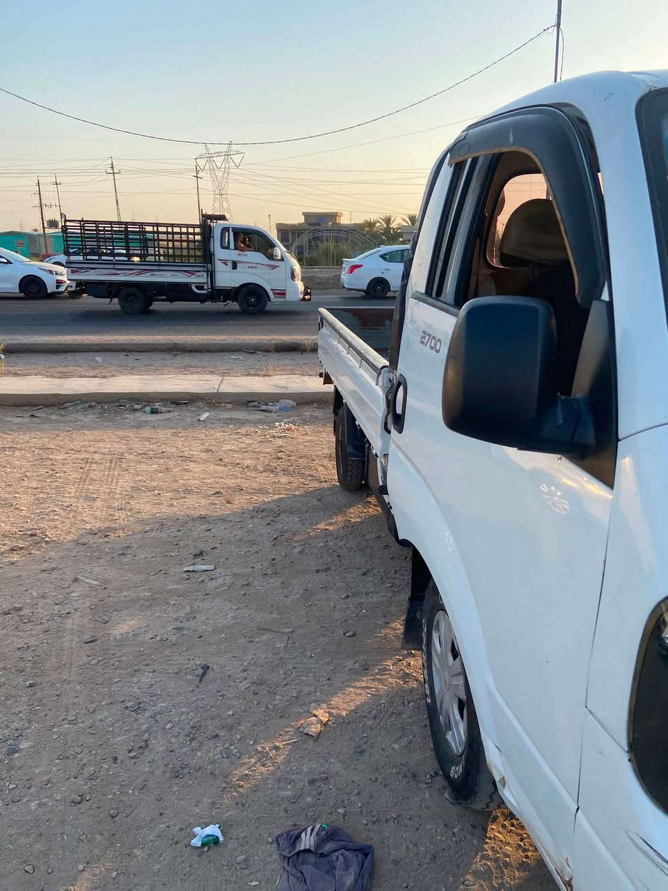 سلام عليكم
كيا حمل موديل ٢٠١٣ واسط 
سيارة جاهزة مابيها نقص عدا تبريد 
كير مكينا اكسل شاصي مكفوالات 
حادث سيارة البنيد مصلح ودوسات معمرة فقط 
مكان سيارة بغداد الدورة 
الاتصال ***********
***********
