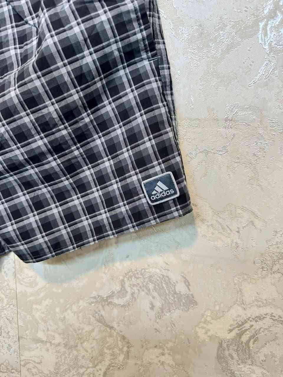 adidas 
شورت اديداس اصلي وكاله 
غير مستخدم 
اصدار حديث 
القياس M


**إذا كنت صاحب هذا الإعلان وتريد حذفه لأي سبب، رجاءا أرسل رسالة إلى الدعم الفني**