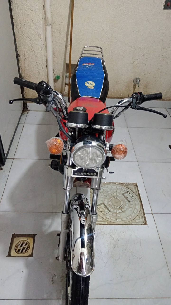 نامه برو غطاس 2023 رقم انكليزي
دراجه نضافتهه شوف العين وبعد احله مكينه مكفوله كهربائيات كله شغاله شرط المداور ثاني يوم مكاني نجف السعر مليون 250بيه مجال *********** او وتساب
