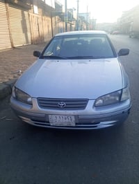 للبيع كامري 2001خليجي 4سلندر 2.4 سياره خير من الله تبريد شغال صدر نص ع...