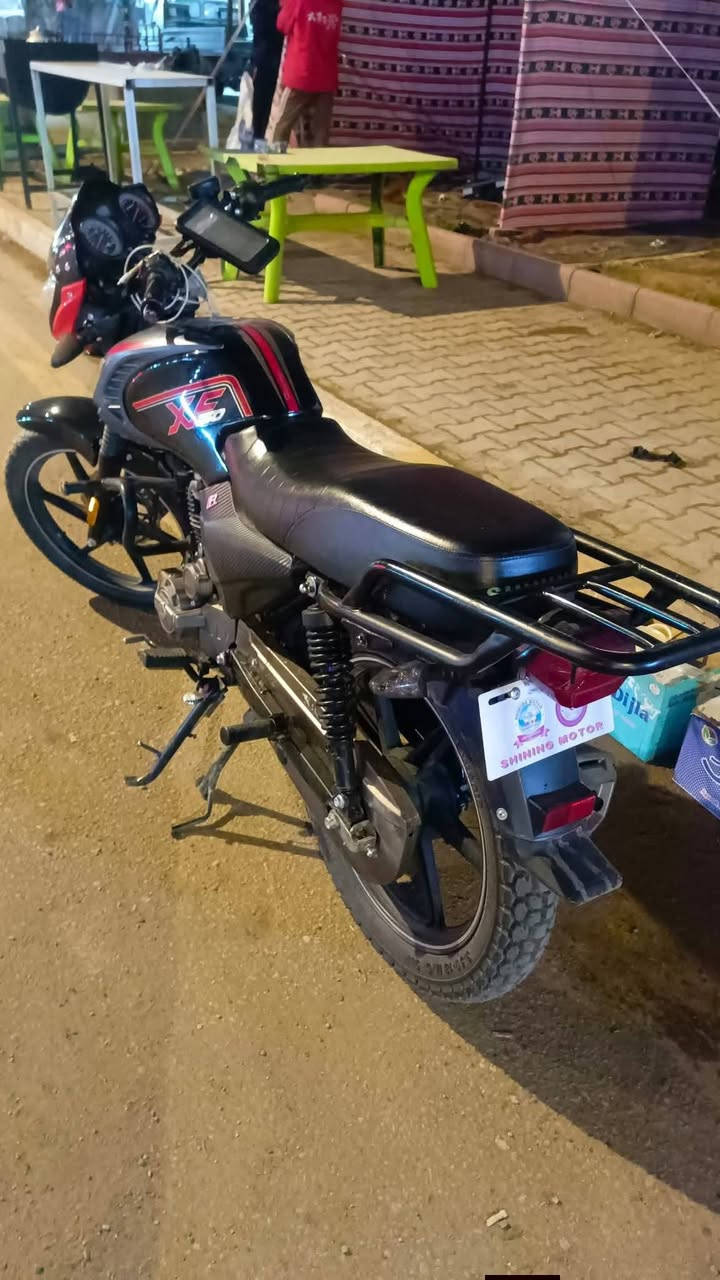 شاينك جامبو 2025
شكل البطح 
دراجة كفالة عامة مناقصها برغي
تايرات جدد
طسة ناعمة
شلعة ومعدل
كيجات وكهربائيات كلها تشتغل
مناقصها شي
سعرها 1050 وبيها مجال
مكاني بغداد الشعلة
***********
