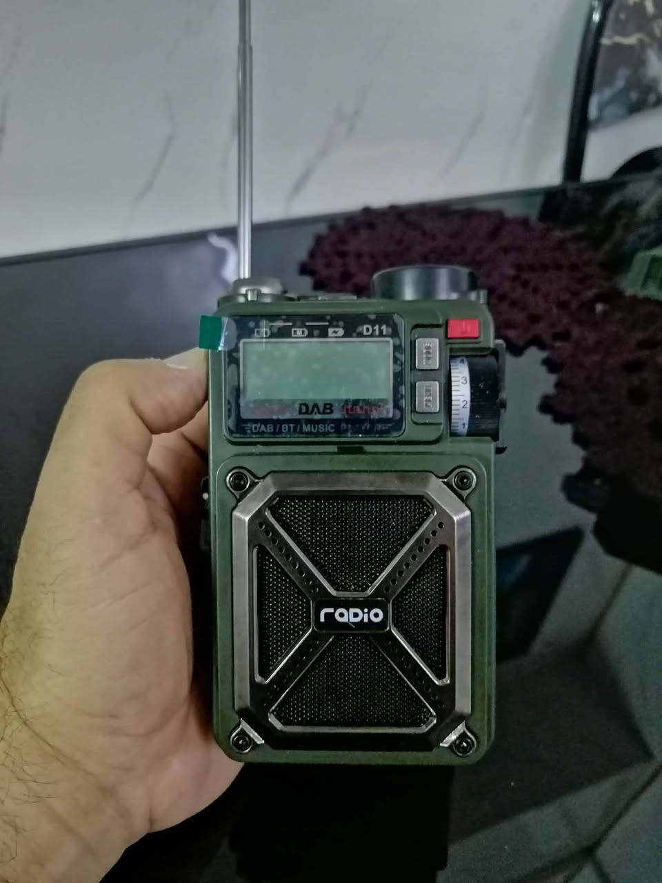 ❤️توفر العملاق D11 ❤️
راديو Greadio المحمول الذي يعمل بالطاقة الشمسية، يدعم DAB/DAB+/FM، مزود بتقنية بلوتوث 5.3، ومصباح يدوي، ورافعة يدوية، وراديو طوارئ يعمل باللف، وبطارية قابلة للشحن بسعة 4000 مللي أمبير مع زر استغاثة، ومنفذ USB، ومنفذ بطاقة SD، ومنفذ سماعة رأس، وخاصية الضوضاء البيضاء.
خلي سعرك وبالعافيه 😘
ينباع ب٧٥ الف


**إذا كنت صاحب هذا الإعلان وتريد حذفه لأي سبب، رجاءا أرسل رسالة إلى الدعم الفني**