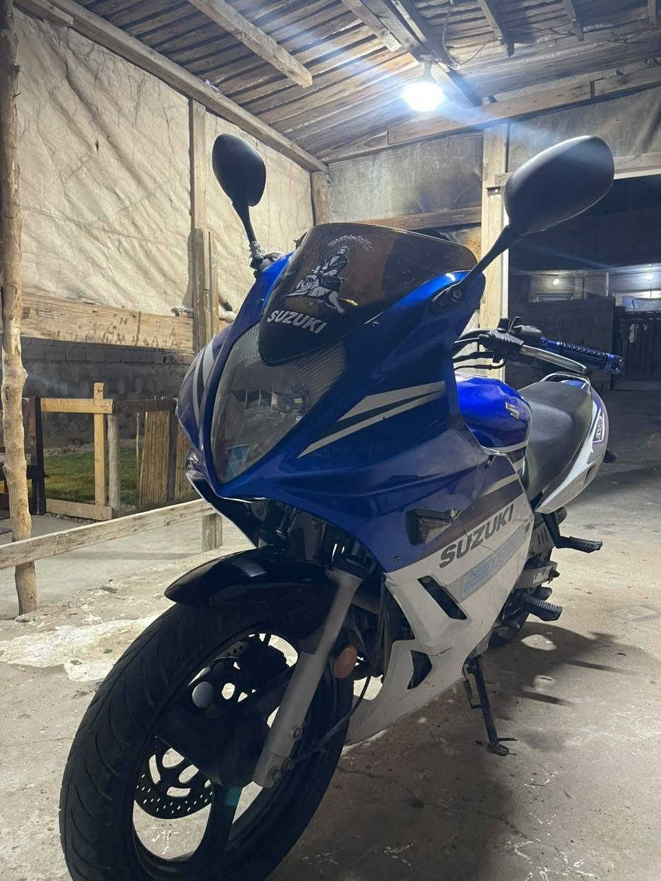 سلام عليكم دراجه سازوكي gs500f موديل 2010 دراجه مكفوله من كلشي نضافه الكفرات 70% سعر 1800وبيهه مجال للطيبين محرك كفاله بيهه مكاتبه بس بدون اوراق رقمي ***********واتساب فقط
مكاني ديالى بعقوبة 