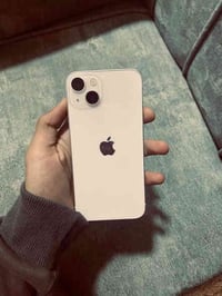 ورحمة الله جهاز ايفون 13عادي للبيع  نموذج m  جهاذ مكفول علا ايدي نضافه...