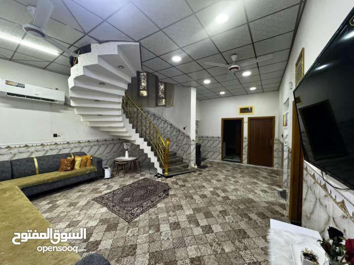 السلام عليكم بيت 200م في ابي الخصيب كوت ثويني قرب جامع خديجه سعره 85 وبي مجال ***********
