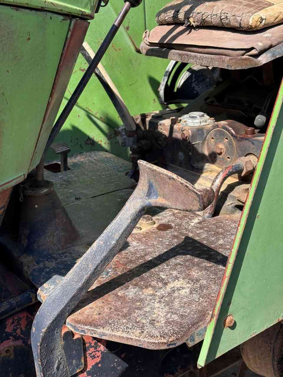 مكينه للبيع سيرت مكفولة كير أكسل محرك تخم تاير موديل 2002رقم صلاح الدين الاتصال *********** العنوان بابل مكينه أحلا من صوره
