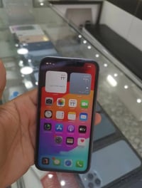 آيفون ١١ • ٦٤ جيجا • بطارية ٧٠٪