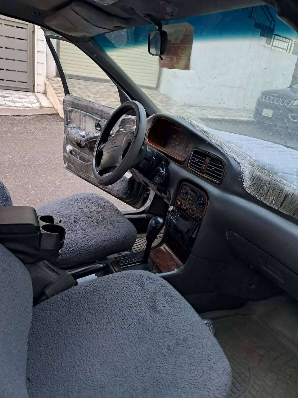 ئەم سەیارەیە بۆ فرۆشتن
کیا کریدۆس مۆدیل ٩٥ 
 ئاڕمی سلئمانیە  
چوار بستۆن گئڕو مەکینەی مازادی لەسەرە 
چوارجام کارەبا 
٢٥ وەرەقەو مەجال


**إذا كنت صاحب هذا الإعلان وتريد حذفه لأي سبب، رجاءا أرسل رسالة إلى الدعم الفني**