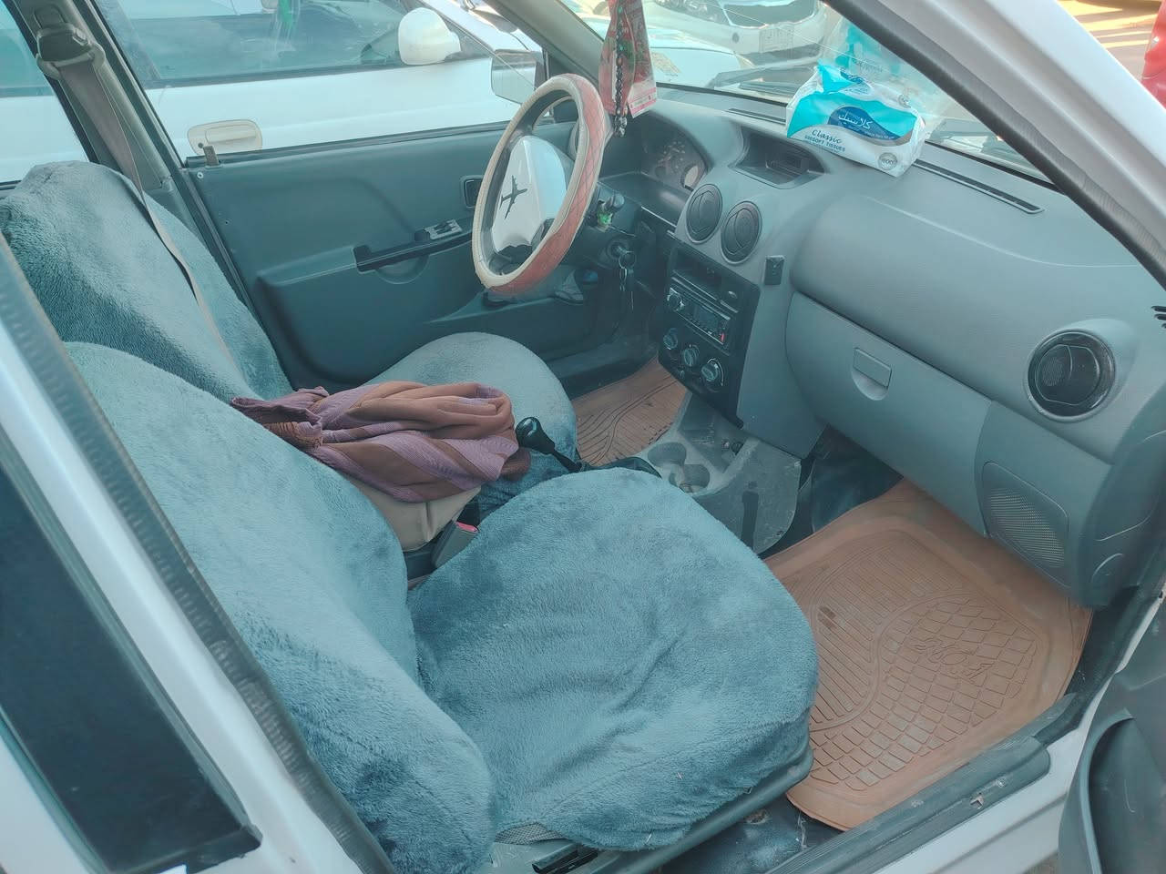 سلام عليكم سايبه موديل 2015 بيه كلبه سياره جاهزه مثل ما موضح بصوره جاهزه من كلشي شواصي نضاف كهربايات شغاله كله دواخل نضيفه بسمي سنويه 2031 حداديه جديده كير مكينه خير من الله نضيفات سعر ٣٠ وبيه مجال مكاني سماوه*********** ::::***********
