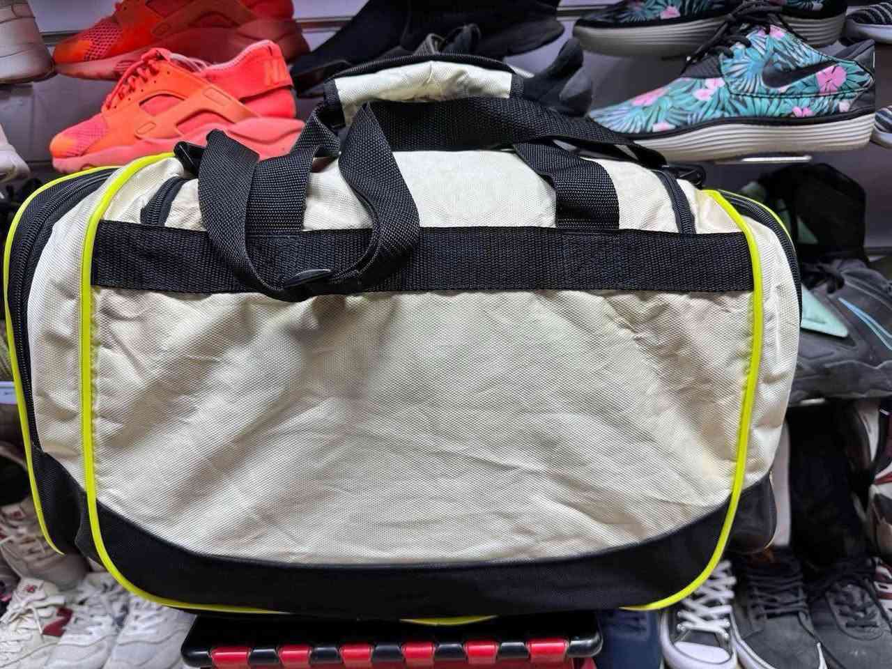 اديداس باله
توصيل لكل محافظات العراق 5 الف

بغداد مدينة الصدر قطاع 61 شارع الرضوي مقابل مركز شرطة الكرامة


**إذا كنت صاحب هذا الإعلان وتريد حذفه لأي سبب، رجاءا أرسل رسالة إلى الدعم الفني**