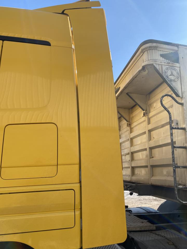 سلام عليكم كاسحه وزعانف طوال مراوس بالكصاف مال سنكل سحال العنده البيع هم ينورنه ‭0787 893 7681‬
