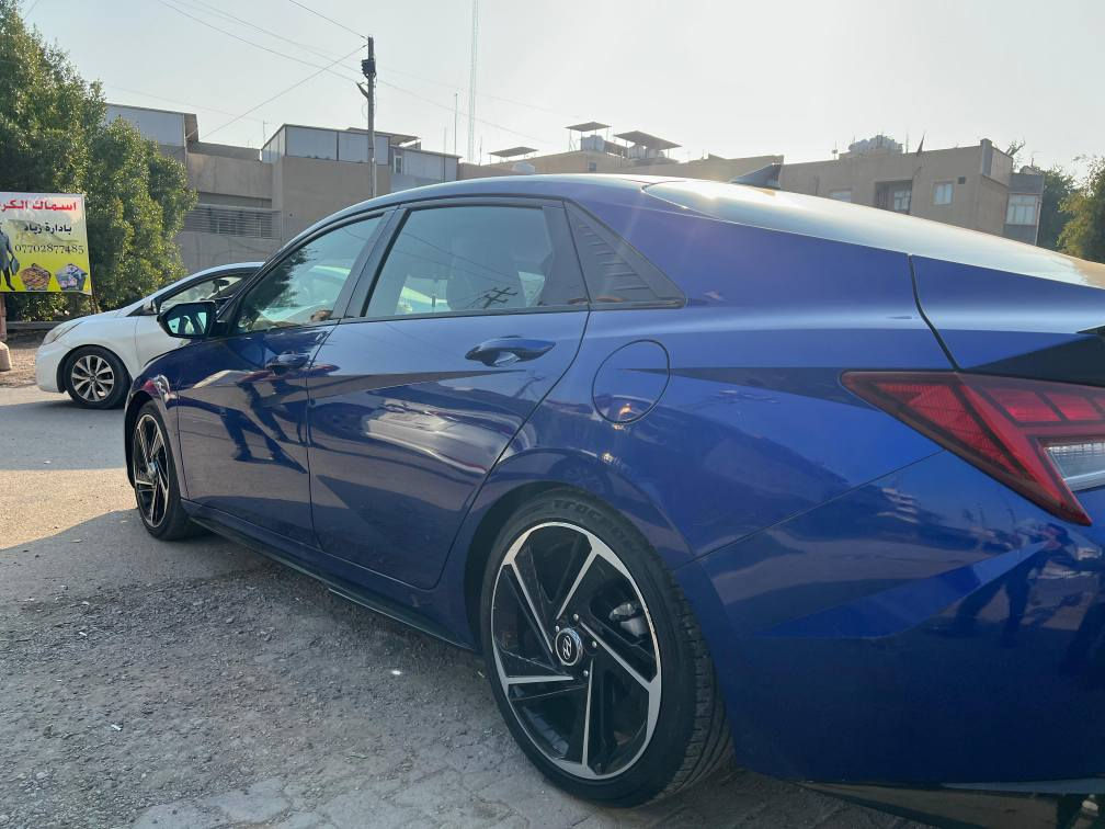 النترا ان لاين موديل 2023  
فول مواصفات بصمة سلايد فتحة سقف 
تشغيل عن بعد 
ترحيب عند الاقتراب السياره مفوله للاخير 
مواصفاتها محرك ١٦٠٠ تيربو  كير DCT  
 كشن كهرباء 
كشنات تدفئة  فول سيارة 
٣ انظمة قيادة 
شاشة ديجتال متصلة 
سيارة ماشية ٨٣ الف كيلو متر  
كلين كلين كلين بدون حادث بدون ايرباك وبدون اي اكلوب مشتغل بيها الحمدالله 
السيارة ع وكالة كل الفلاتر تبديل حتى دهن جديد سيارة مذبها عليها ولا الف 
السعر ب١٧٥ ورقه وبيها شي بسيط
العنوان بغداد / الجادرية
للاستفسار الاتصال
رقم صاحب سيارة ***********

ملاحظة الاتصال بصاحب السياره بغداد, العراق
