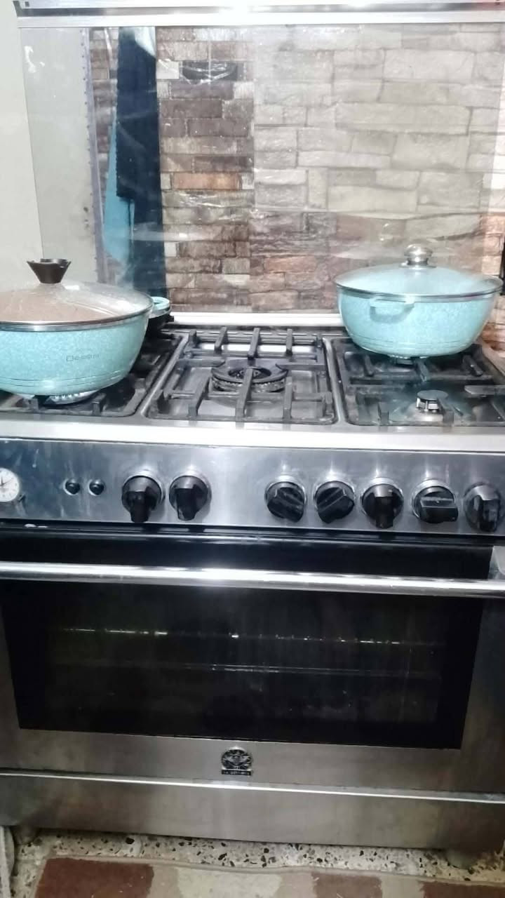 طباخ للبيع فقط العين البنص نقص بلقاعده يراد تتبدل خمس عين والفرن الفرن يشتغل والصواني والشبجه مابي اي نقص ولا عطل بغداد الدورة


**إذا كنت صاحب هذا الإعلان وتريد حذفه لأي سبب، رجاءا أرسل رسالة إلى الدعم الفني**