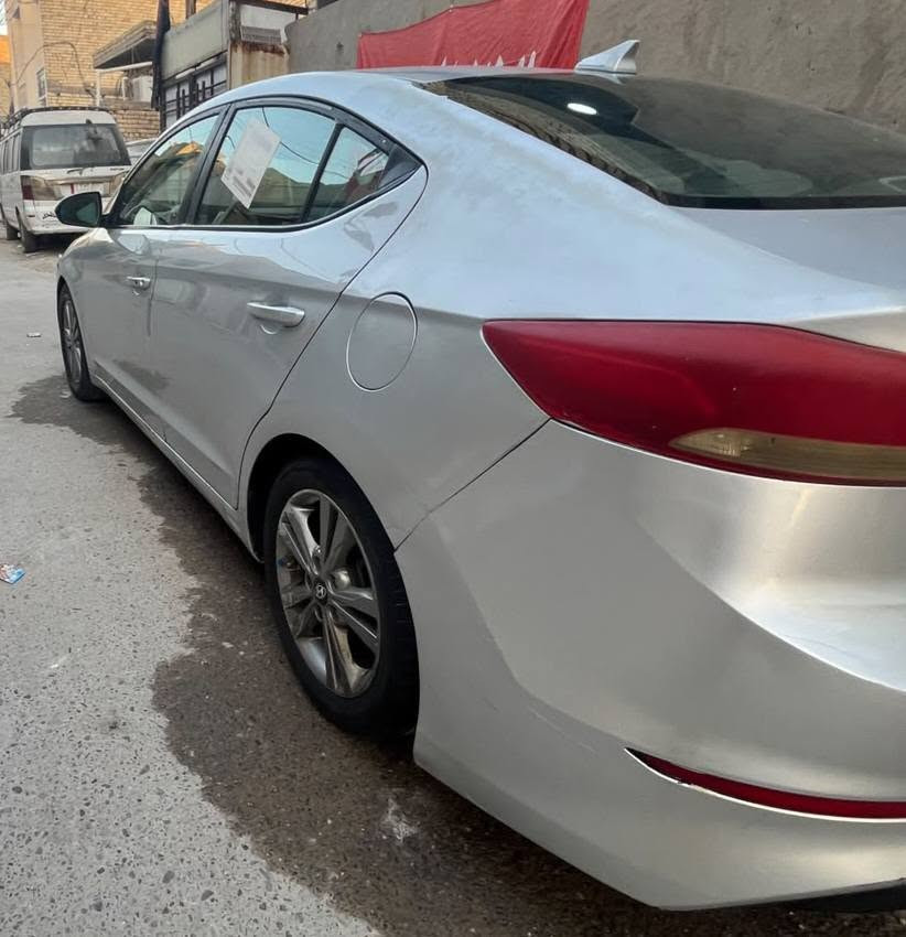 سلام عليكم الانتره موديل 2018رقم بغداد بسمي تحويل ثاني يوم فول  سياره بصمه تشغيل بصمه أبواب محرك 2000 دوش بي بخار كير نضيف ايتي المرغوب  تبريد شغال صدر نضيف 
السياره فتحه فول مواصفات 
بيهه ضربه بلجاملغ الخلفي الايمن وباب الخلفي مبدل
قبق  جنطه مبدل ولقماره بيه حالوب 
انضمه قياده /ايكو  وسبورت وعادي 
تتدفئه بلكشنات الماميه 
شاشه ابل كار بلي كامره دواره 
السعر ٩٥ وبيه مجال للشراي 
مكاني بغداد الشعله الخطيب الزراعي 
*********** فقط اتصال 
*********** بي واتساب
