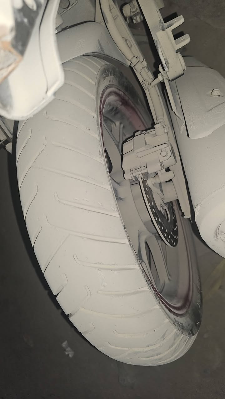 سلام عليكم غراض تفصيخ مكاني كربلاء التواصل على هذا الرقم تجي بيدك تفتح 
***********

عداد لايتي جديد

تاير جبلي امامي و ويل 

دبلات لايتي لون سلفر + دبل خلفي وسطي

فج دبل بستم + فج خلفي بستم كبير

صوندة فج قرص بريك امامي و خلفي

اذاين مازدة ينشدن على الدبل

صفاح دواسات لايتي يمين يسار يجي وياهن الدواسات اليمين و اليسار و عتلة التنمير و عتلة البريك الخلفي و الكلاص مالت الدهن

كوبلن خلفي حجم كبير 

مازدا حجم وسط لد

جامة امامي

جوزة لايتي و سويجات ثنين سجينة 

عقل دايوان ادفنجر 

ستيرن قطعتين على الدبل ينشد

ستاند صفح رياضي 

غراض بيهن جديد بس مشدود و بيهن مستعمل

كلشي و سعرة
