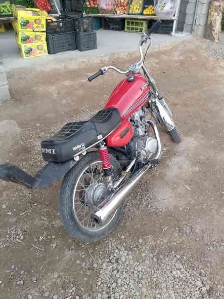 سلام وعليكم للبيع نامه تعمير صدر باكستاني ماشه ستيل تفصال صالنصه باكستاني درجه مرتبه وكله جديد محرك يخبل العسر ب325 وبيه مجال مكان كربلاء شارع الحسينيه الكنطره البيظاء ***********
