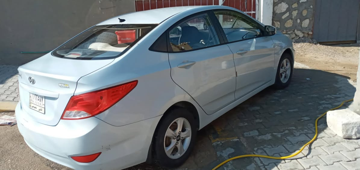 السلام عليكم ورحمة الله
للبيع اكسنت ٢٠١٥ خليجي 
رقم مثنى 
مكينة 1400
تحكم ستيرن 
مري كهرباء
كير مكينة تبريد تدفئة كفالة 
السيارة كفالة عامة من الصبغ والتبديل 
عارضها ب 87 وبيها مجال بسيط 
مكاني الديوانية 

***********
