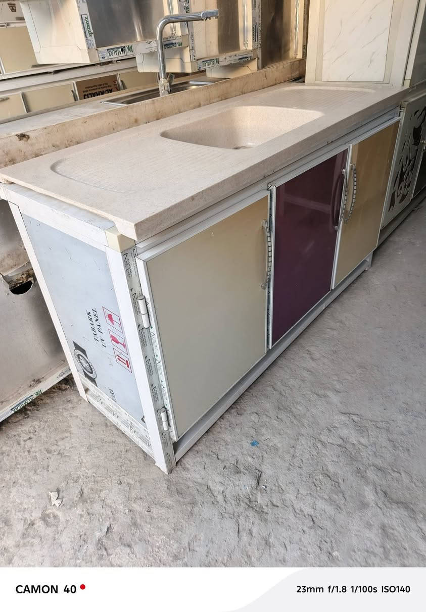 سنگ كرانيت طبيعي متر ونص ١٦٠ حي الرئاسة ***********
