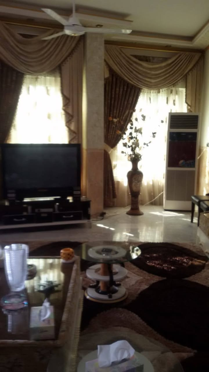 فله للبيع
المساحه 600
الموقع ورديه /شارع المشجر /١٠٠ متر لشارع ورديه
كما موضح بل صور
طابق الارضي غرفتين نوم وهول استقبال ومطبخ وصحيات وكراج وحديقه
طابق ثاني غرفتين نوم وهول
بناء فول
السعر اتصل وتدلل
طابو زراعي سند 25

مراجعه مكتب الأهرام لعقار والمقالات شارع 60قرب مجمع الضامن الطبي *********** بيه واتساب
