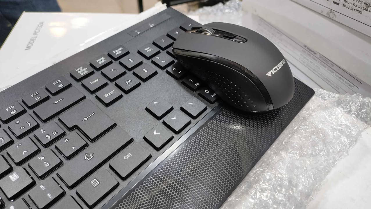 كيبوردات مع ماوس وايرليس موصل, نينوى


**إذا كنت صاحب هذا الإعلان وتريد حذفه لأي سبب، رجاءا أرسل رسالة إلى الدعم الفني**