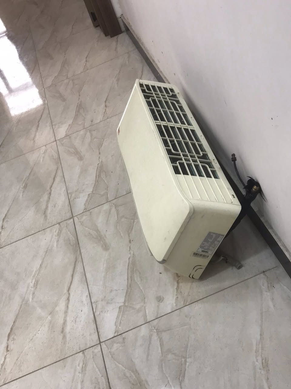 السلام عليكم
سبلت نوع جنرال طن واحد جديد بعدة مستخدم موسم واحد فقط كامل هو والبواري والوايرات مالتة جدد
250الف سعره
مكاني الكاظمية 
***********

