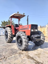 سلاو خواتان لێبێت . ئەم تراکتۆر بۆ فرۆشتن زۆر پاکو جوانە مودیل 2010  ب...