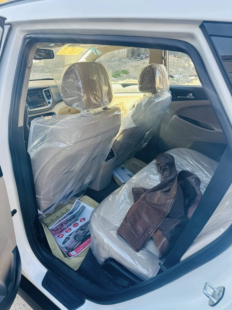 سلام عليكم توسان 2017خليجيه شركت الكاصد فول موصفات ما عده البصمه مكينه 2000كير تبريد صدر تخم تاير كله جديد ماشيه 119بيه صبغ بل بيبان شويه وبيه مكانين بارد وبيه تكحيل بل كرت دواخل مكفوله سياره حله من صور مكان سياره بغداد حي جهاد سعر 160وببه مجال ***********
