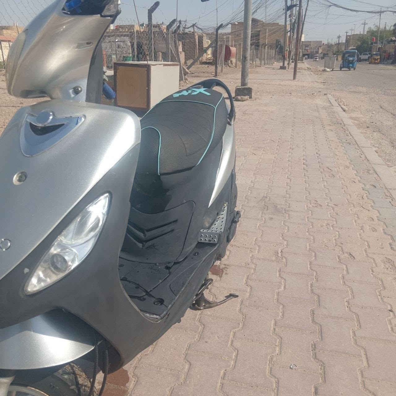السلام عليكم دراجة ماكس  منغولي للبيع  مكينة مكفولة دراجة حلوة نضيفة شلعة معدل للبيع سعر650وبيها مجال الشراي يتصل ***********
