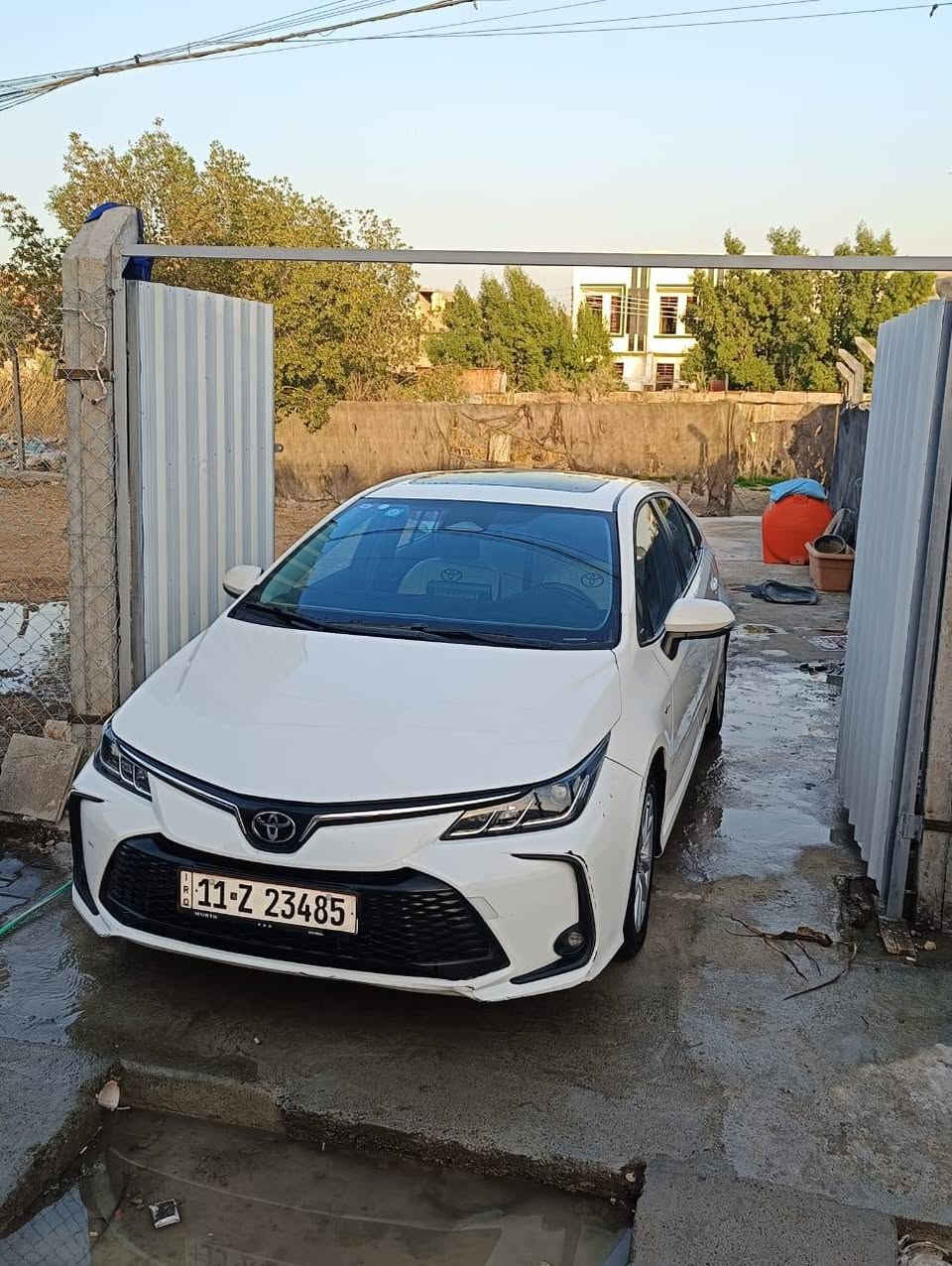 السلام عليكم
كورولا خليجي هايبرد 24 
ماشية 50000 
رقم بغداد 
فول مواصفات 
السعر 140
***********
