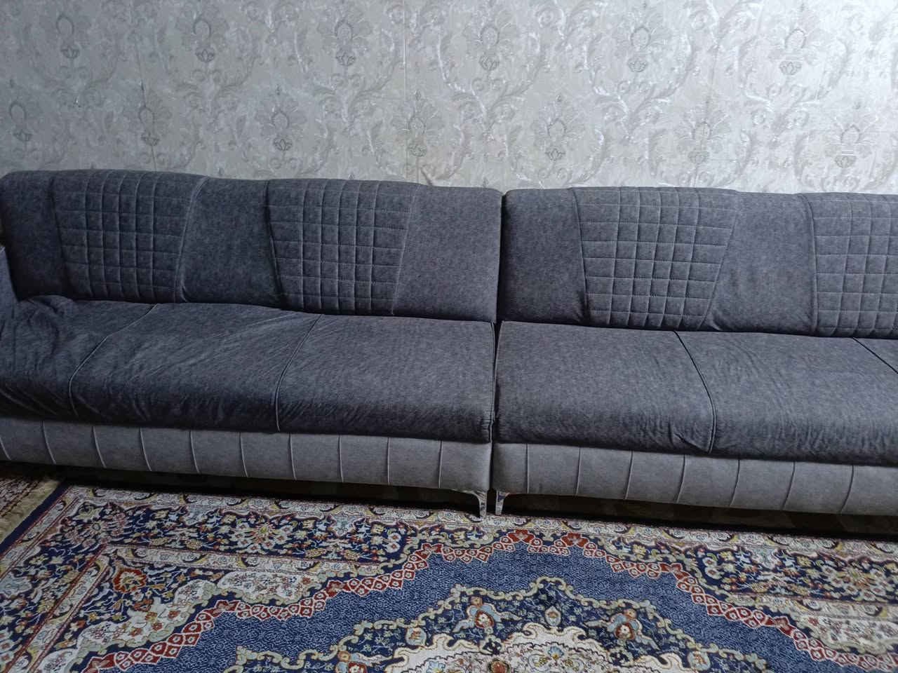 السلام عليكم تخم كامل نضيف للبيع العنوان بغداد شارع الصحة  السعر 800الف وبي مجال  التواصل ع هذا الرقم للشراي ***********
