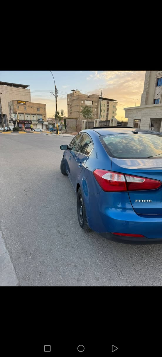 السلام عليكم كيا فورتي موديل 2014.  حادثه بابين عكس السايق سياره حلوه. رقمه كربلاء سنويه. 2028 حداديه. كير. كله نظيف. للمراوس بنيسان صني. ***********

