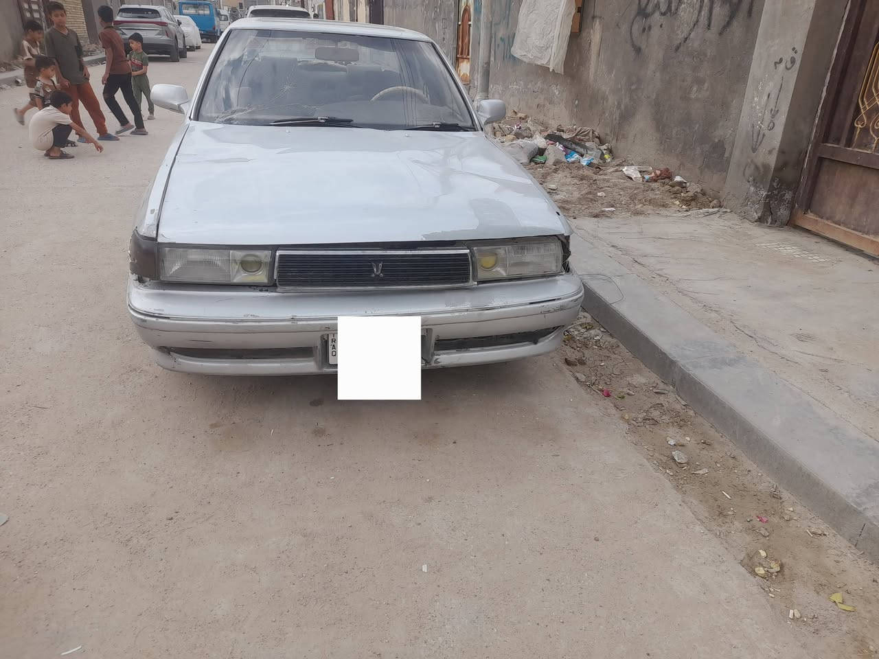 السلام عليكم  كرسته كربلائي رقم بصره
محرك ونجي غرفتها جديده مال راس الثور 
تخم تاير جديد ويل كب كهربائيات كلها شغاله سياره رخيصه ومالت بيت خير من الله وسعرها جدا مناسب ٢٦ ورقه 
مكاني ناصريه مركز 
***********

