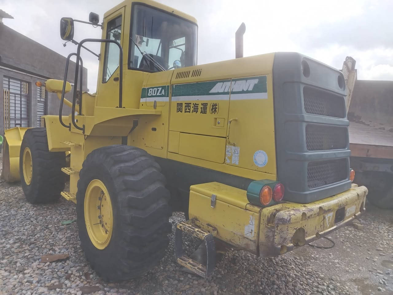 شفل كاوسكي للبيع حجم ٨٠ محرك نيسان وارد ياباني ليبر هادروليك كير بلادي ممامفتوح محرك لا صرف ولا بخار رقم جديد للاستفسار ***********
