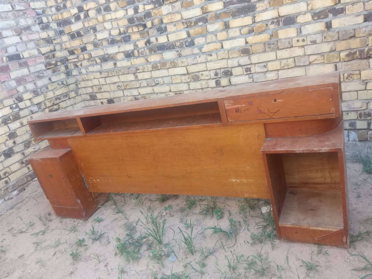 سلام عليكم كنتور للبيع نضيف او مال جربايه


**إذا كنت صاحب هذا الإعلان وتريد حذفه لأي سبب، رجاءا أرسل رسالة إلى الدعم الفني**