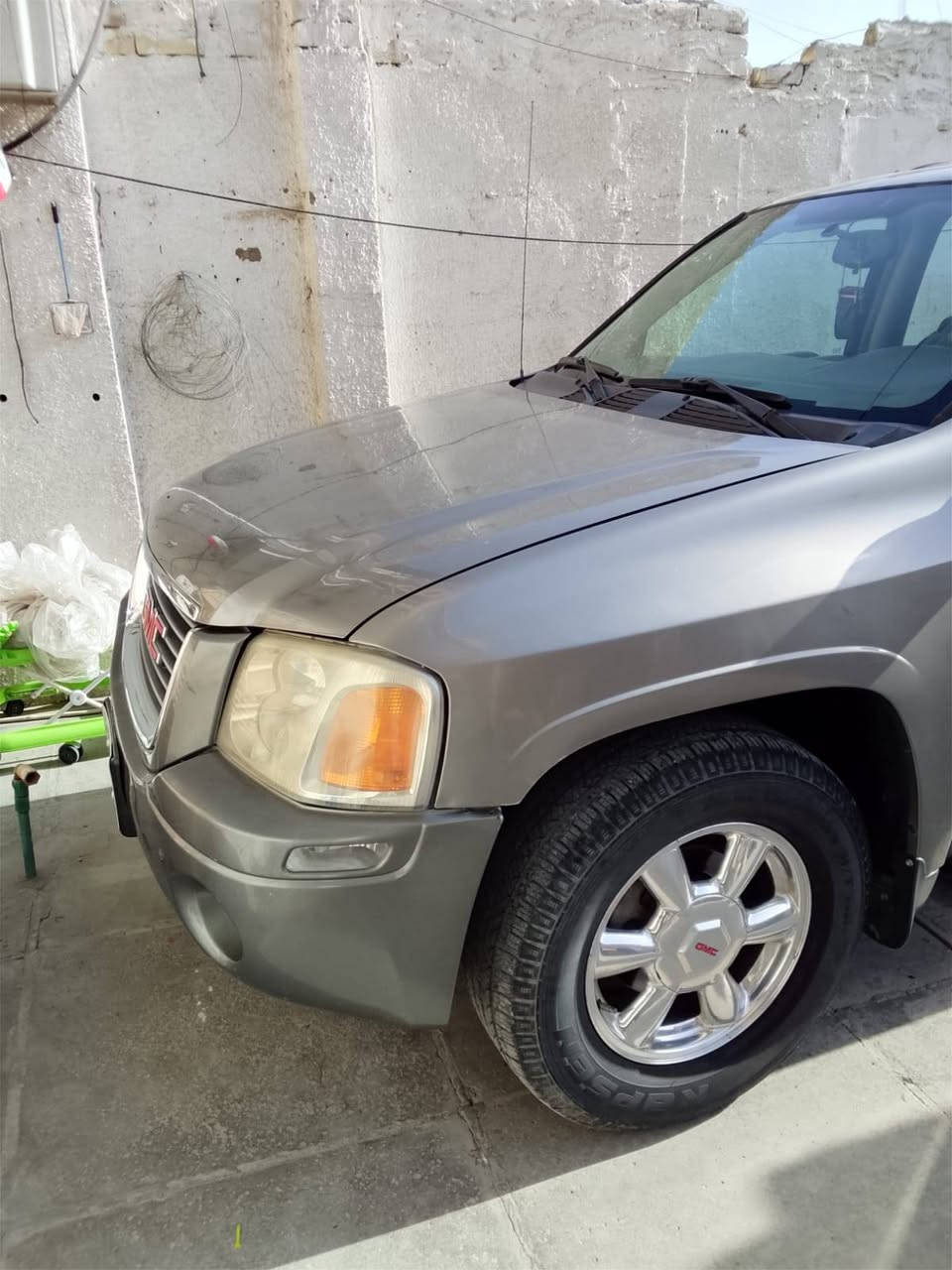 السلام عليكم سياره جمسي انفوي موديل 2006 السياره مكفوله كفاله عامه قطرت صبغ مبيها رقم بغداد بسمي السعر 96وبيها مجال رقم الهاتف ***********مدينه الصدر
