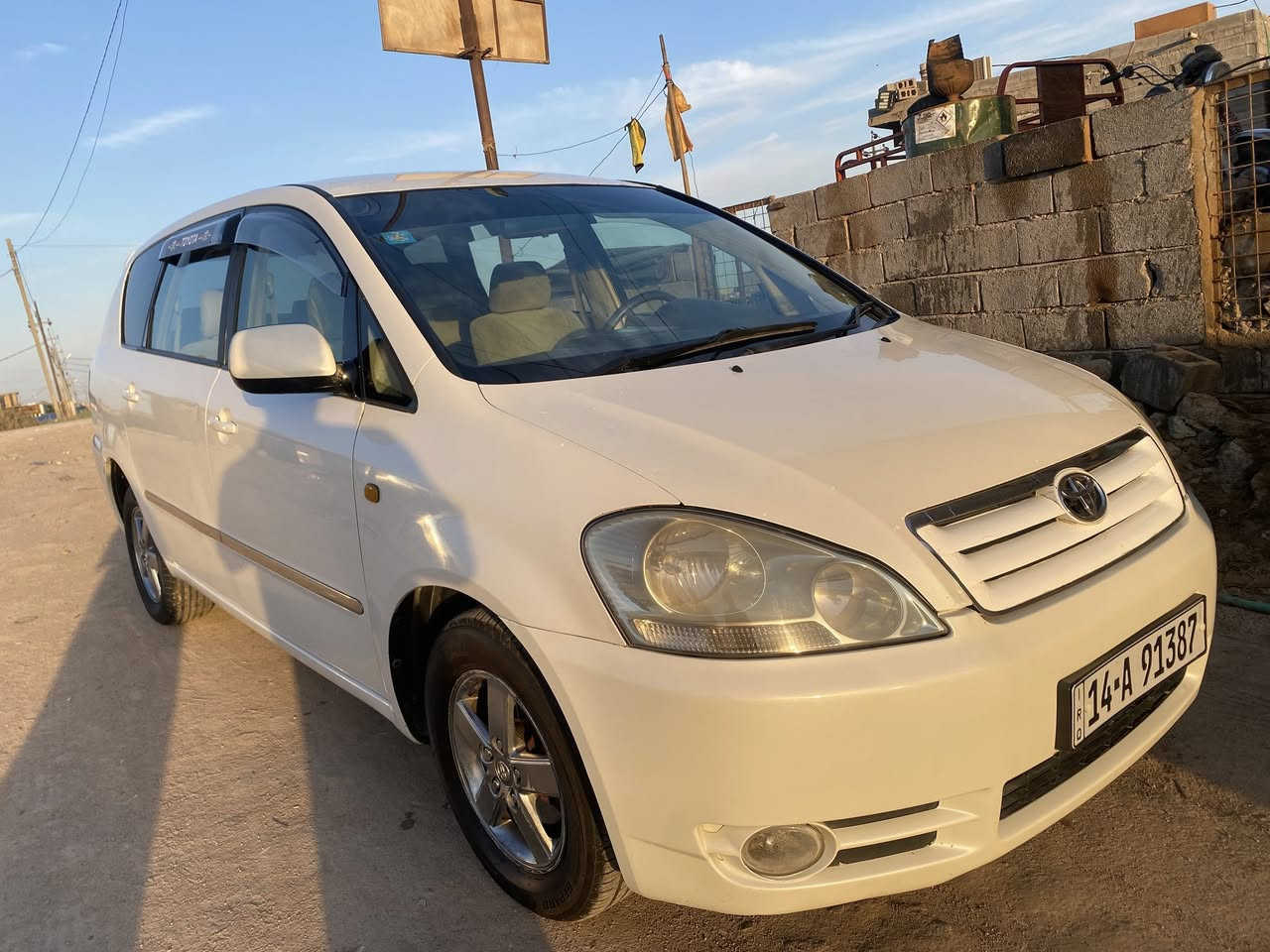 ‏سلام عليكم سيارة أبصم موديل 2001 اللون لؤلؤي العنوان البصرة قت علي السعر والاستفسار ***********
‭٠٧٧٠ ٦٧١ ٧٢٥٤‬ ￼
