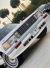 كراون سيدان • موديل ٩٠ • اوتوماتيك