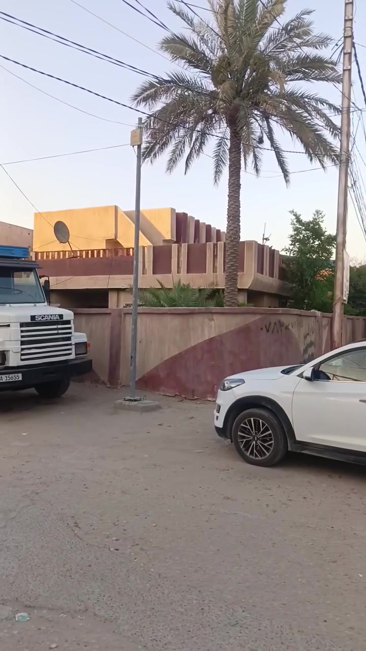 فرصه استثماريه ،،،،،،،،

بيت طابو صرف للبيع ،،،،،،،،

المساحة / 554 متر ........

الموقع / الجمعيه..الشارع خلف اعدادية الجهاد للبنين ..مجاور مكتبة الخضراء

البيت طابقين ..ركن على شارعين ..شوارع عريضه

الموقع تجاري ..موقع مميز جدا يصلح ان يكون مول او محمع طبي او مركز تجاري او اي مشروع استثماري

للاستفسار اكثر / خاص ..او الاتصال بالرقام

***********
***********

او نتشرف بزيارتكم مكتبنا ( مكتب مدن للعقار )

الواقع في الاسكان شارع الطاقه مقابل متنزه الاسكان المركزي
