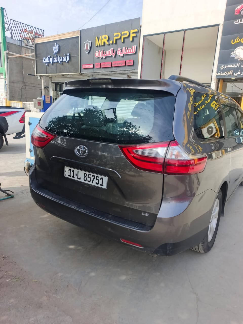 سلام عليكم تيوتا سينا موديل 20بسمي تحويل مباشر سياره8راكب مكينه سته سلندر بيبان كهربا  سعر المطلوب 210 وبيه مجال ***********
