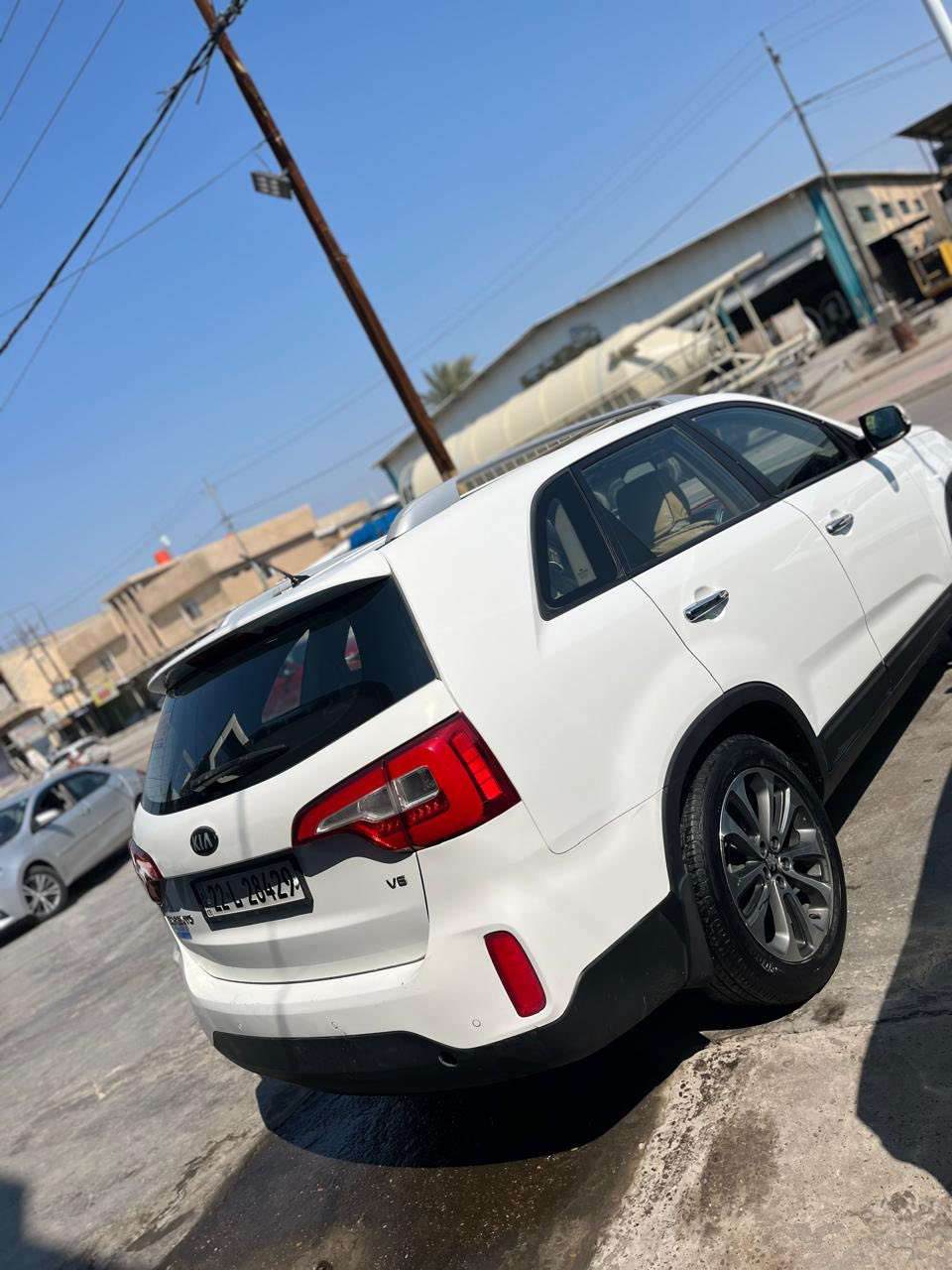 السلام عليكم سورنتو 2013 شكل 2014 وارد خليجي محرك 3500 سبعه راكب ثلاث قطع تبريد كامره حساسات مكفوله من الصبغ والتبديل شركه البخيت رقم أربيل بأسمي تحويل مباشر عداد المسافه 100الف حقيقي شرط الفحص السعر 187 مع المجال البسيط العنوان الانبار الفلوجه للاستفسار ***********
