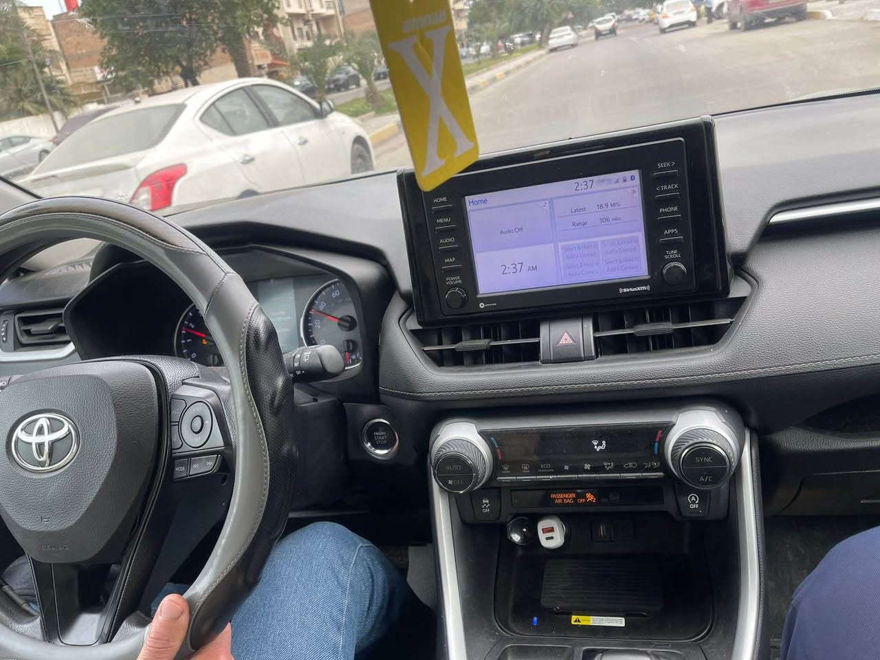 راف فور 2021 وارد امريكي حادثه جاملغ وشوي من الباب شي بسيط بدون دواخل لا لغد ولا شاصي سياره متعوب عليه نضيفه بشكل ماشيه 39 الف 
موصفات XLE
6 وضعيات قياده 
هند بريك كهرباء
كراسي كهرباء بصمه تشغيل 
اوتو هولد 
كامره دواره 
رادارات 360 اطفاء ذاتي في الازدحام
تحديد مسار كروس سرعه 
رقم اربيل هزه جديده تحويل وكاله جاهز 
مكانه البلديات شارع المصرف 
***********
سعر 195 وبيه مجال بسيط بغداد, العراق
