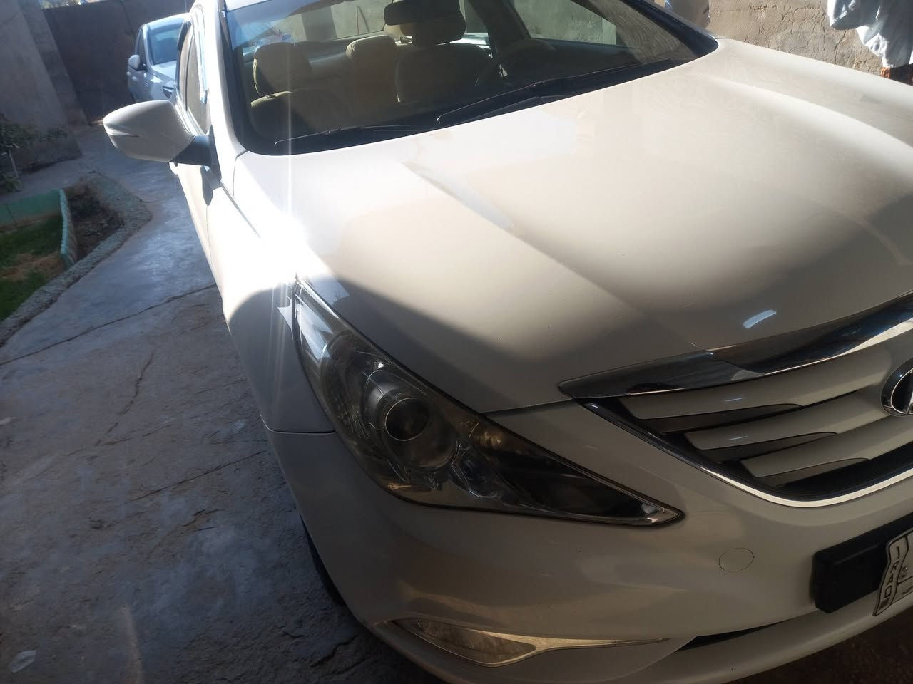 سوناتا ٢٠١٣ شكل ٢٠١٤
كشن كهرباء 

تبريد قطعتين خلفي وامامي 

شفتات ستيرن 

ويلكب كروم حجم ١٧ 

محرك ٢٤٠٠ دووش 

اشاير مري سحريه 

بلوجكتر مسدس 

داخل بيجي

لون ابيض ثلجي وليس صدفي 

شرط تخم تاير جديد 

وصدر جديد نفض 

 

لايت زنون عالي 

محرك مامفتوح 

السياره كلش جديده 

بيها شبر بارد تقريبا جاملغ أمامي 

ومكان زغير صبغ بل مثلث مال جاملغ لخلفي 

لاشخوط ولا تبديل مكفوله  
رقم انكليزي قبل سبوع بدلته 

مكاني بغداد التاجي 

*********** 

متوفر واتساب  السعر ١٤٤ وبي مجال شي بسيط
