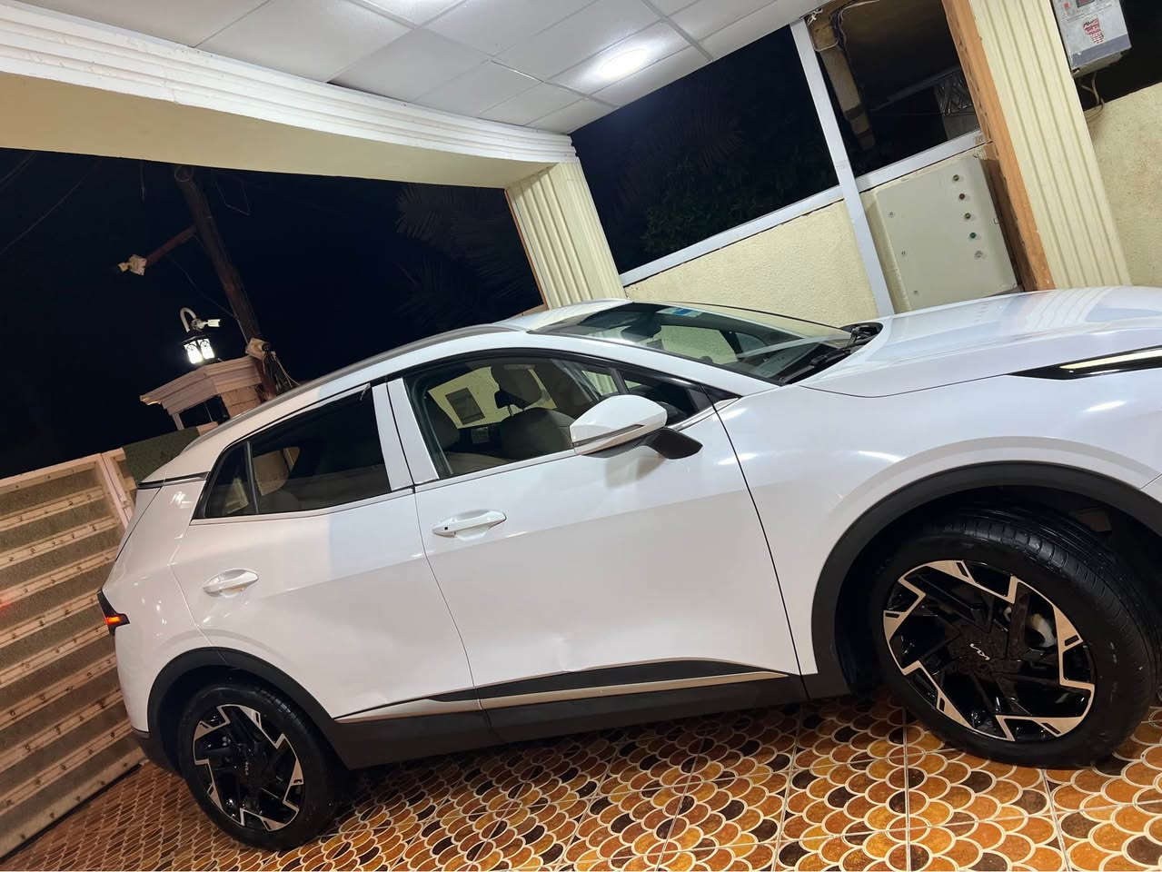 سلام وعليكم سبورتج موديل 2024 رقم بغداد ماشيه 13 الف سياره جديده مكفوله من الصبغ سعر 210 وبيها مجال رقم الهاتف *********** بعقوبة, ديالى
