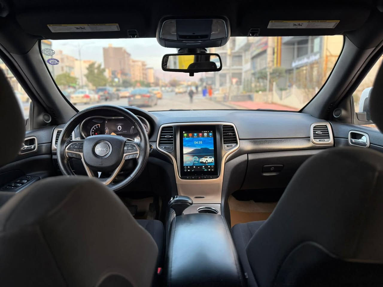 جيب لاريدو موديل 2015 كلين تايتل
لون ابيض 
دفع رباعي ونص مواصفات 
بدون صبغ وبارد 
ماشي 164
تايرات جديده
سنوية باسمي
السعر 225$
للاستفسار :***********
