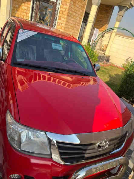 للبيع تيوتا هايلوكس بيكم دبل قماره 2012 
وارد كويتي محرك ما مفتوح بس ينقص دهن شويه گير اوتماتيك رقم كركوك ما بيها كابون بانزين السونار مالها جديد وكلشي واضح 
للتواصل *********** بيجي
