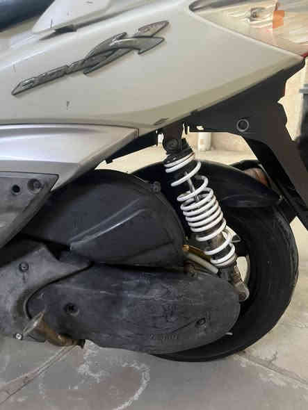 ال سلام عليكم دراجة  رمبة رمبة رمبة قبل سبوعين نازلة كفالة. سعرها ٨٨٠ وبيها مجال   عامة  نوزل خطين أوراق كاملةمنفس دراجة أذى ماشية اكثر من سوبعين ترجع دراجة بيها زوج ككلجات رياضي يعني شلعة تشك الكاع  مكاني بل مدينة بل حبيبية    رقمي بس واتساب موجود *********** اكفلها ظن كلشي ونوب ماشية ٤ لاف حقيقي
