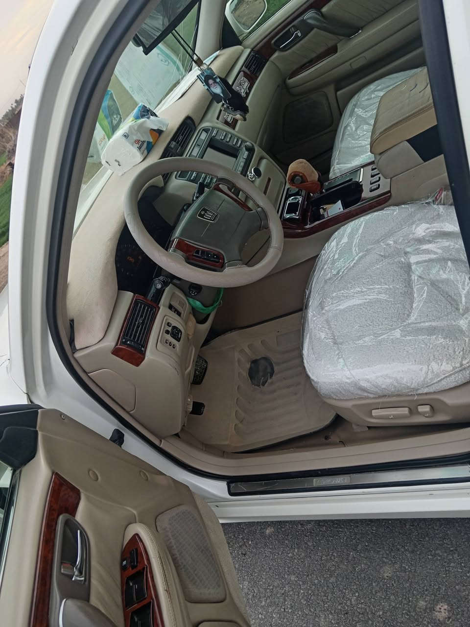 السلام عليكم  ملكه البيع رقم صلاح الدين كرستال اصل ديفور الكبير فول من عده الفتحه تفاصيل اكثر تصال على لرقم هاذ  ***********
